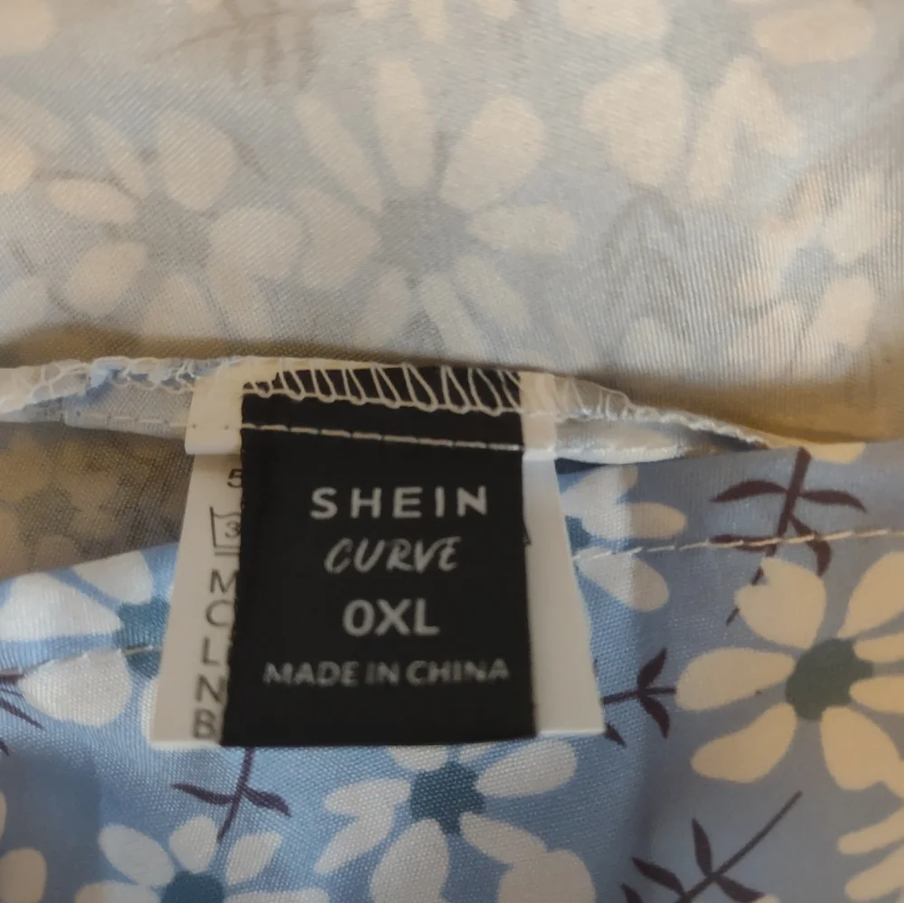 Women's Blue flowered Dress, 0XL - Picture 4 of 4